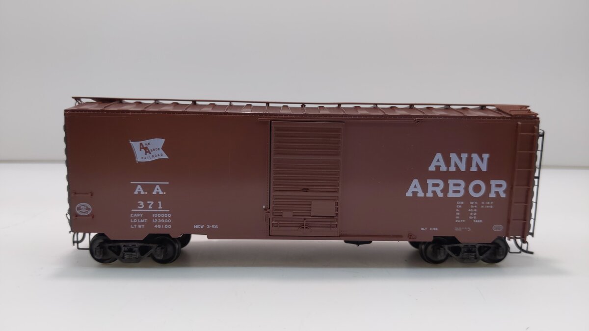 Kadee 4501 HO Ann Arbor 40' PS-1 Boxcar with 6' Youngstown Door #371