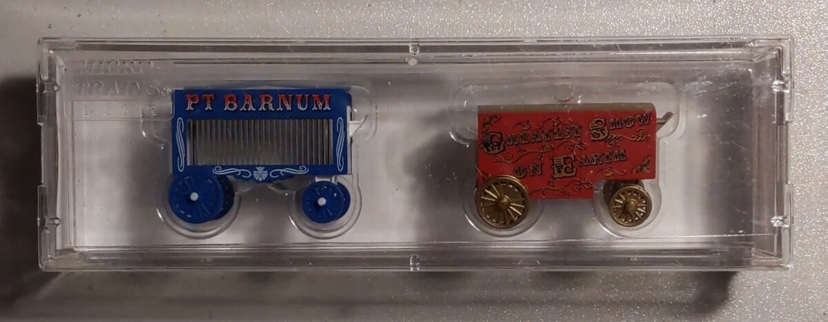 Micro-Trains 47000079 N Scale P.T. Barnum Vintage Wagons 2-Pack