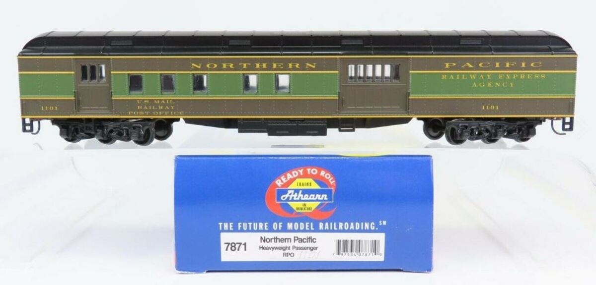 Athearn 7871 HO Northern Pacific Heavyweight RPO Passenger Car #1101