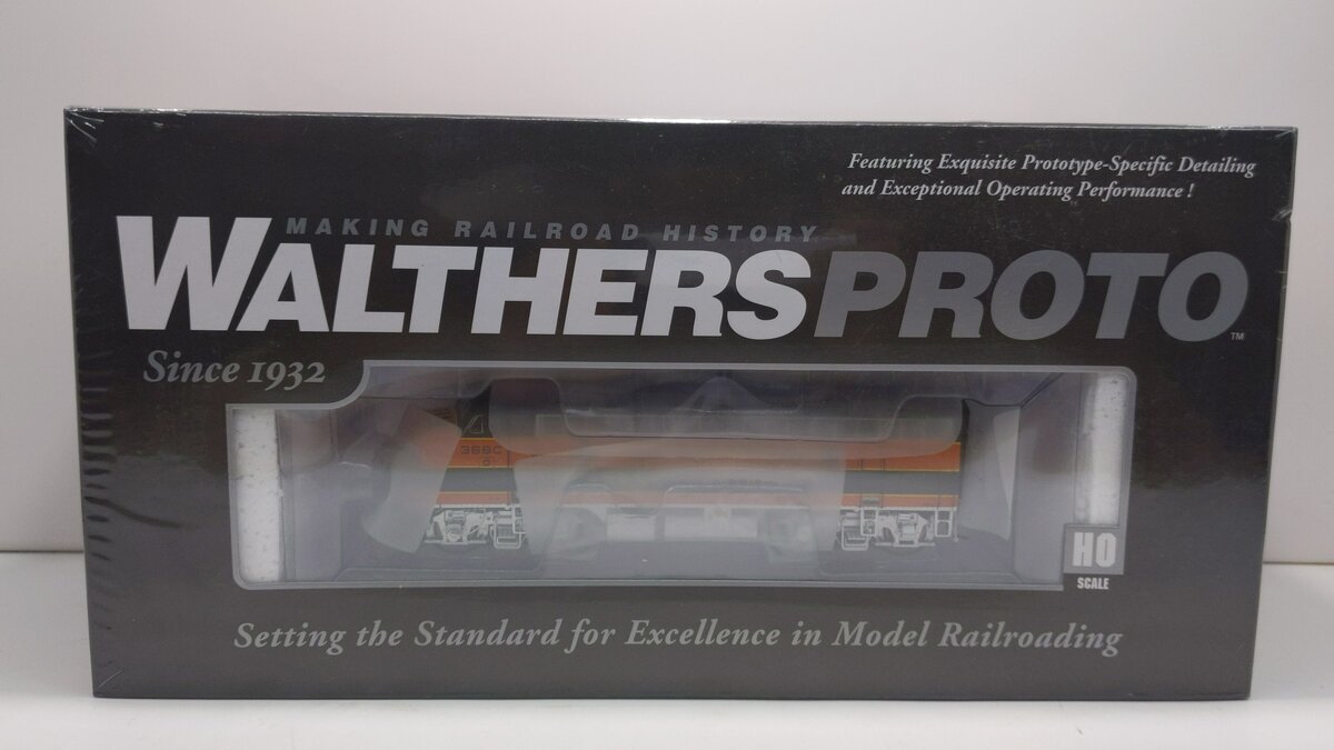 Walthers 47702 HO Great Northern EMD F7A-B Set-Standard DC #368C,372B