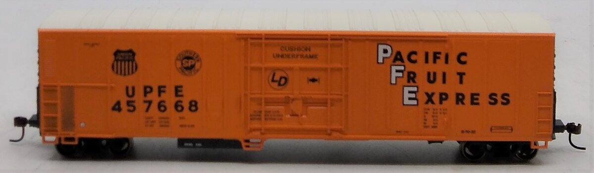 Athearn 71407 HO Union Pacific Fruit Express 57' Mechanical Reefer #457668