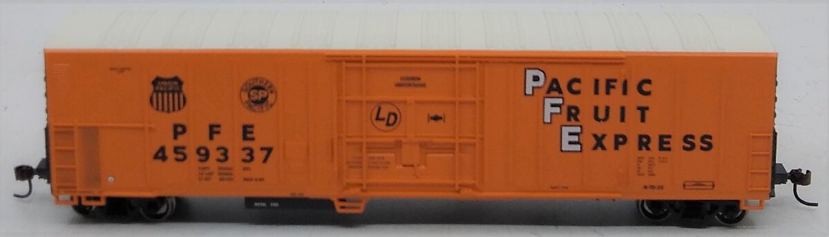 Athearn 71402 HO Scale Pacific Fruit Express 57' Mechanical Reefer #459337
