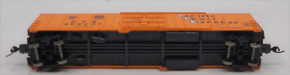 Athearn 71402 HO Scale Pacific Fruit Express 57' Mechanical Reefer #459337