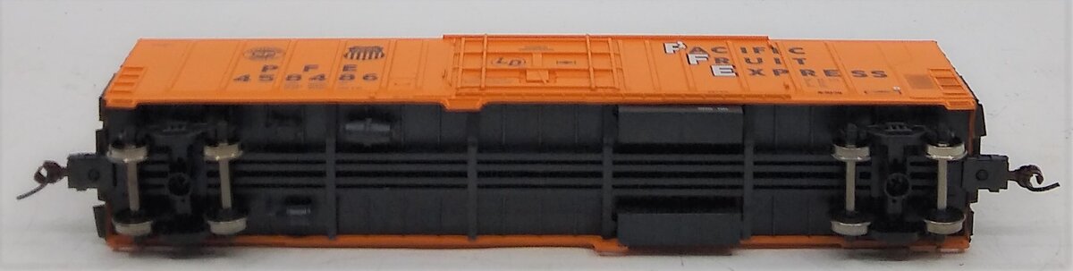 Athearn 71401 HO Scale Pacific Fruit Express 57' Mechanical Reefer #458486
