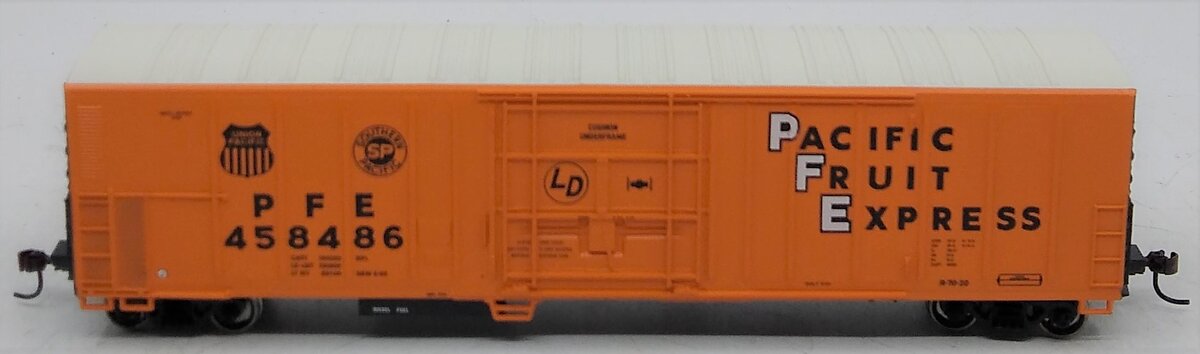 Athearn 71401 HO Scale Pacific Fruit Express 57' Mechanical Reefer #458486