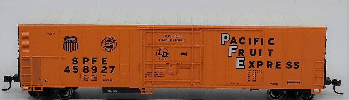 Athearn 71405 HO Southern Pacific Fruit Express 57' Mechanical Reefer #458927