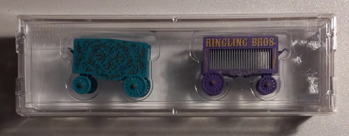 Micro-Trains 47000069 N Ringling Bros & Barnum & Bailey Vintage Circus Wagons