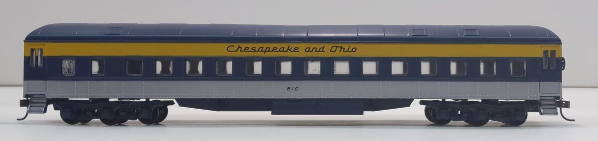 Athearn 7824 HO Scale C&O Round Roof Coach Car #816