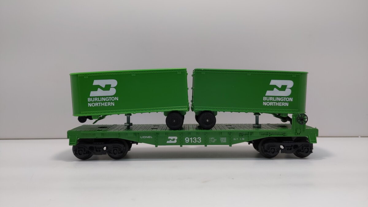Lionel 6-9133 O Gauge Burlington Northern Flatcar #9133 with Trailers