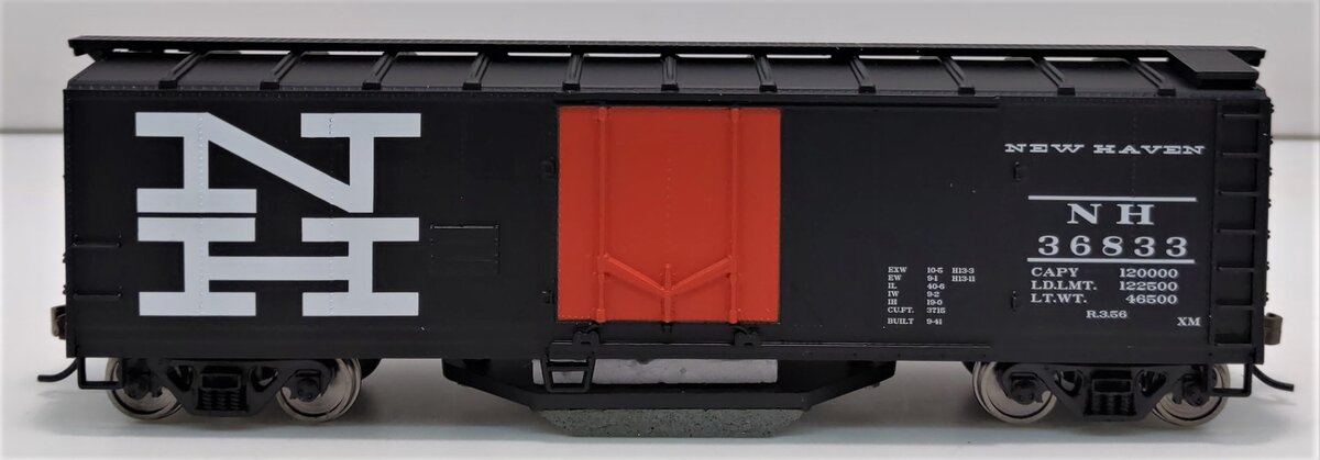 Walthers 931-1755 HO New Haven 40' Plug-Door Track Cleaning Boxcar #36833 - RTR