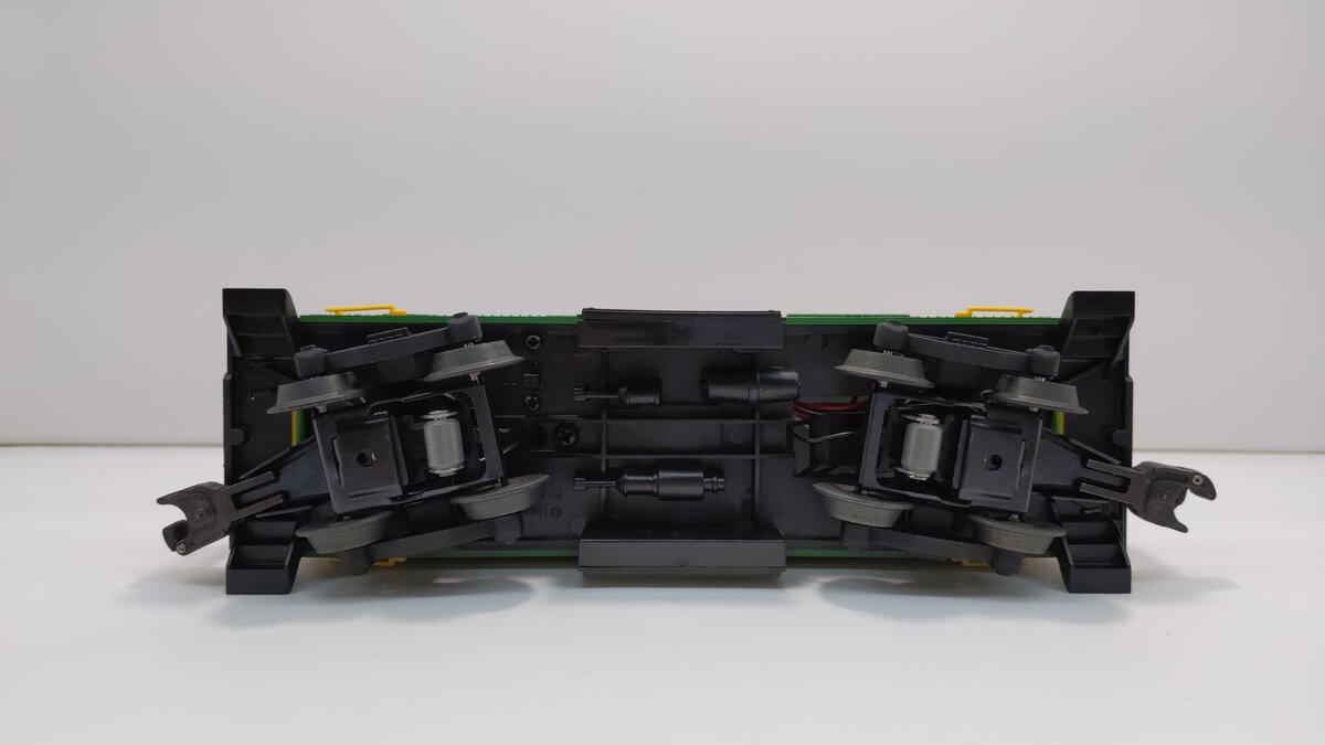 Lionel 6-17625 O Gauge Burlington Northern Illuminated Caboose #10420