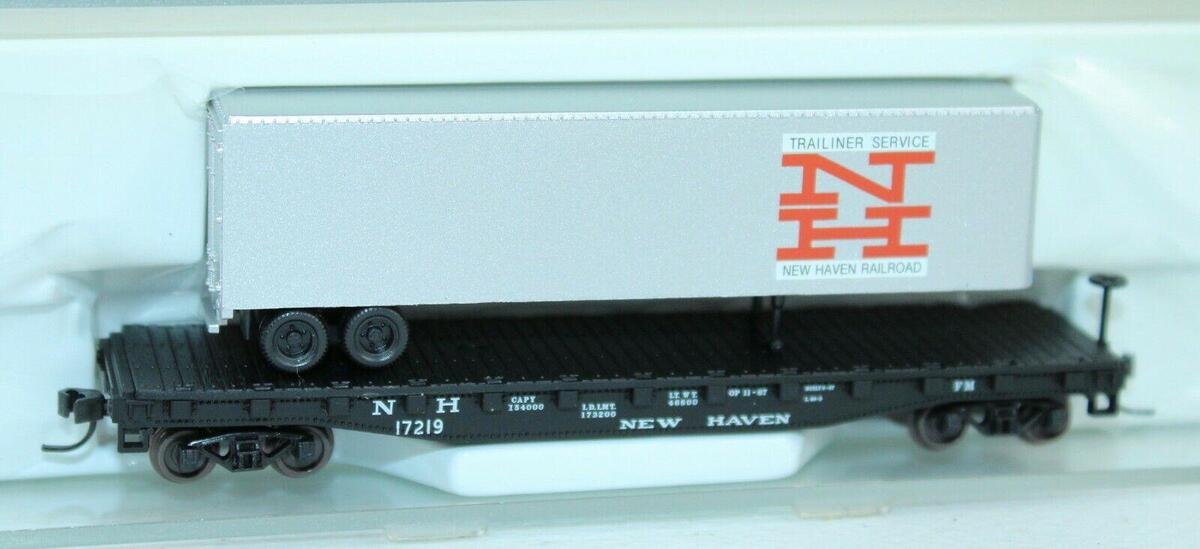 Atlas 37844 N Scale NH 50' Flatcar w/Trailer #17219