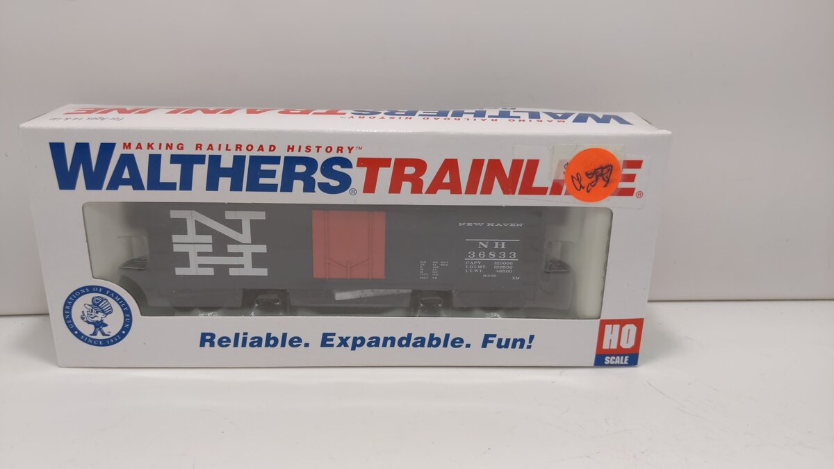 Walthers 931-1755 HO New Haven 40' Plug-Door Track Cleaning Boxcar #36833 - RTR