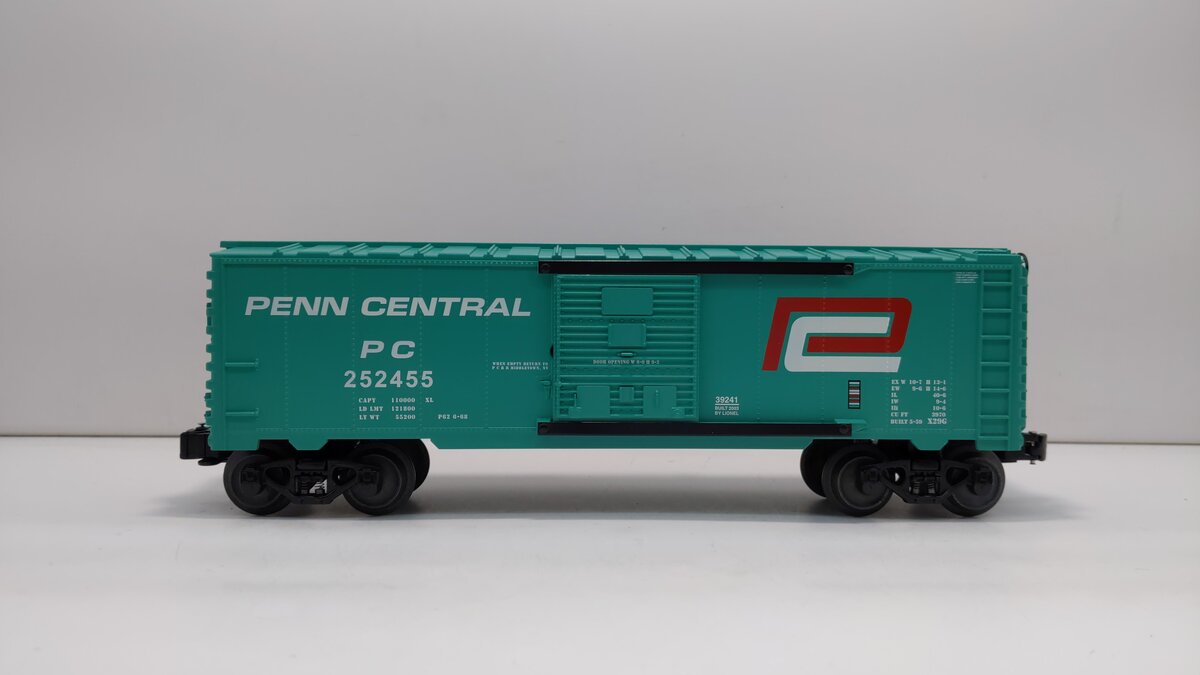 Lionel 6-39241 O Gauge Penn Central 6565 Boxcar #252455