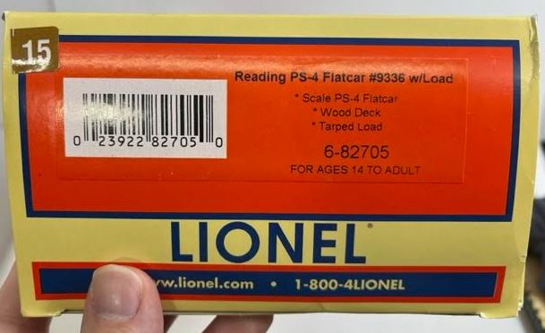 Lionel 6-82705 O Gauge Reading PS-4 Flatcar #7336 with Stakes & Tarped Load
