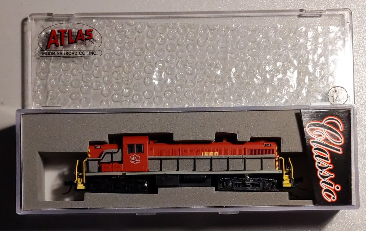 Atlas 42083 N Scale Missouri Kansas Texas RS-3 Diesel Locomotive #1560