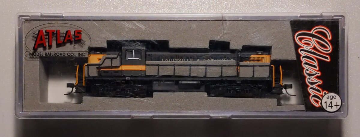 Atlas 42088 N Scale Louisville & Nashville RS-3 Diesel Locomotive #100