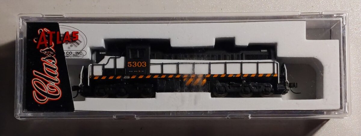 Atlas 40002220 N Scale Southern Pacific RSD-5 Diesel Locomotive #5303