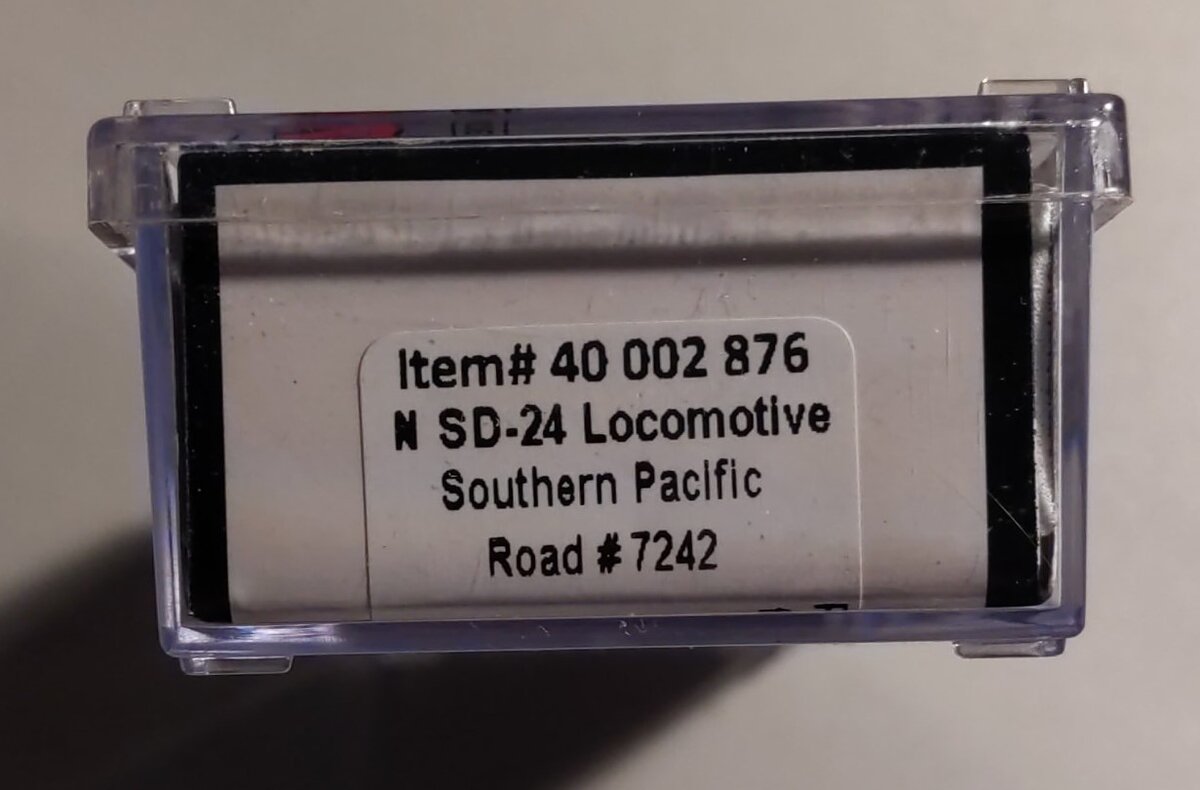 Atlas 40002876 N Southern Pacific SD-24 Diesel Locomotive #7242 with DCC