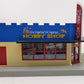 MTH 30-90451 O Downtown Hobby Single Story Opposite Corner Store