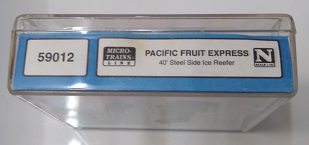 Micro-Trains 05900012 N Pacific Fruit Express 40' Steel Side Reefer (Set of 3)