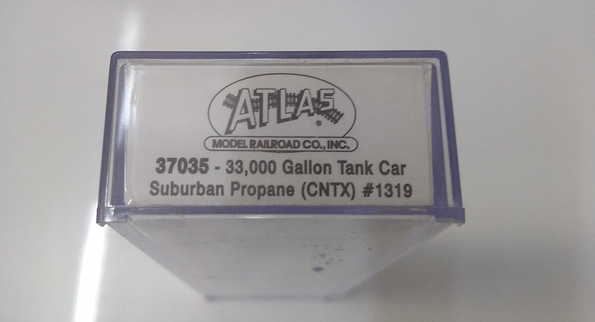 Atlas 37035 N Scale Suburban 33,000 Gallon Tankcar #1319