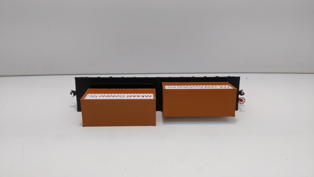 Bachmann 18911 HO Atchison, Topeka & Santa Fe 50' Flatcar w/Containers