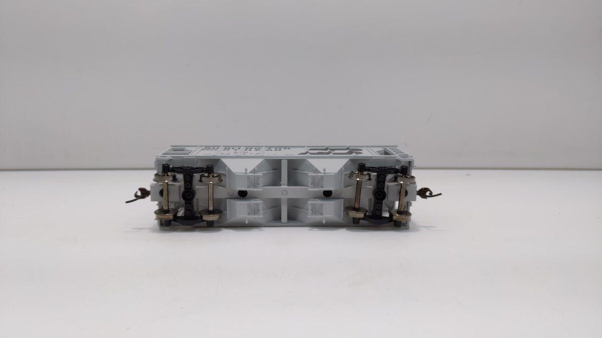 Athearn 94411 BN PS2 2003 Covered Hopper #424726