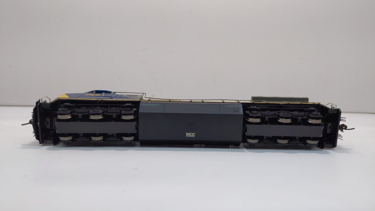Bachmann 83505 CSX Dash 8-40CW Diesel Locomotive w/DCC #7661