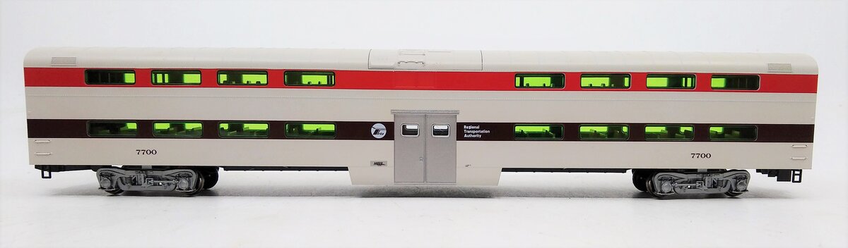 Kato 35-6033 O Chicago RTA 4-Window Coach #7700