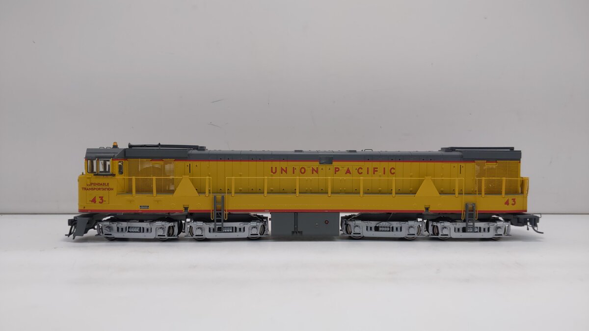 Athearn G41009 HO Union Pacific U50 Diesel Locomotive #43