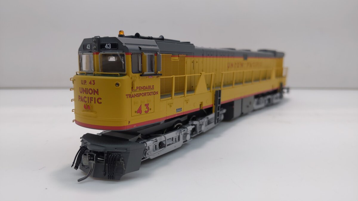 Athearn G41009 HO Union Pacific U50 Diesel Locomotive #43