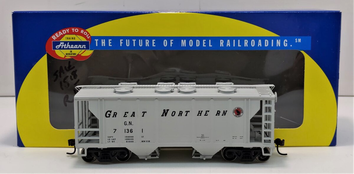 Athearn 94388 Great Northern PS2 2003 2-Bay Covered Hopper #71361