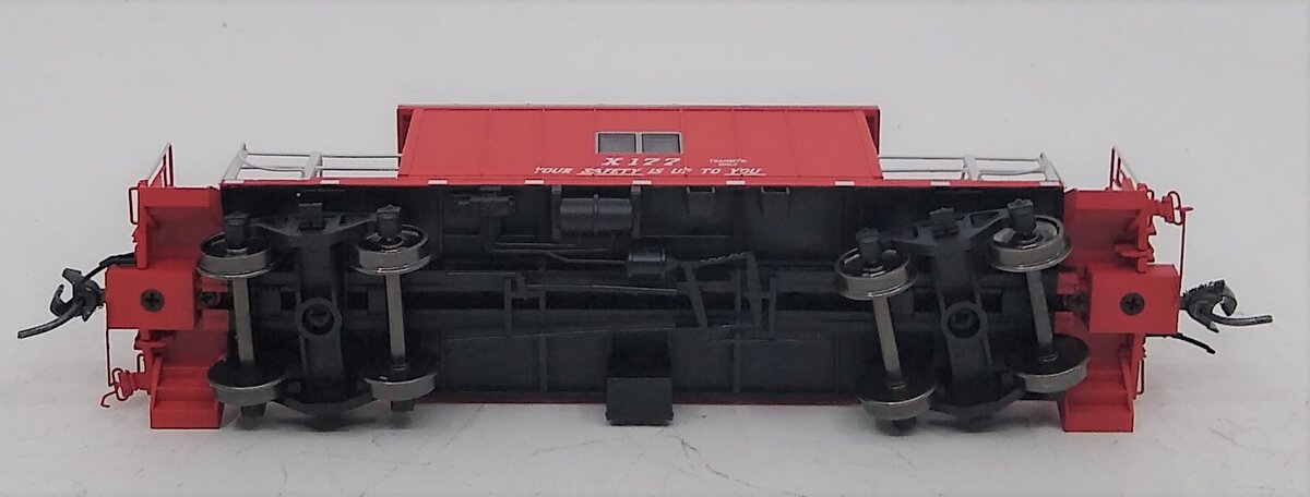 Bluford Shops 34060 HO Great Northern Steel Transfer Caboose w/Short Roof #X177