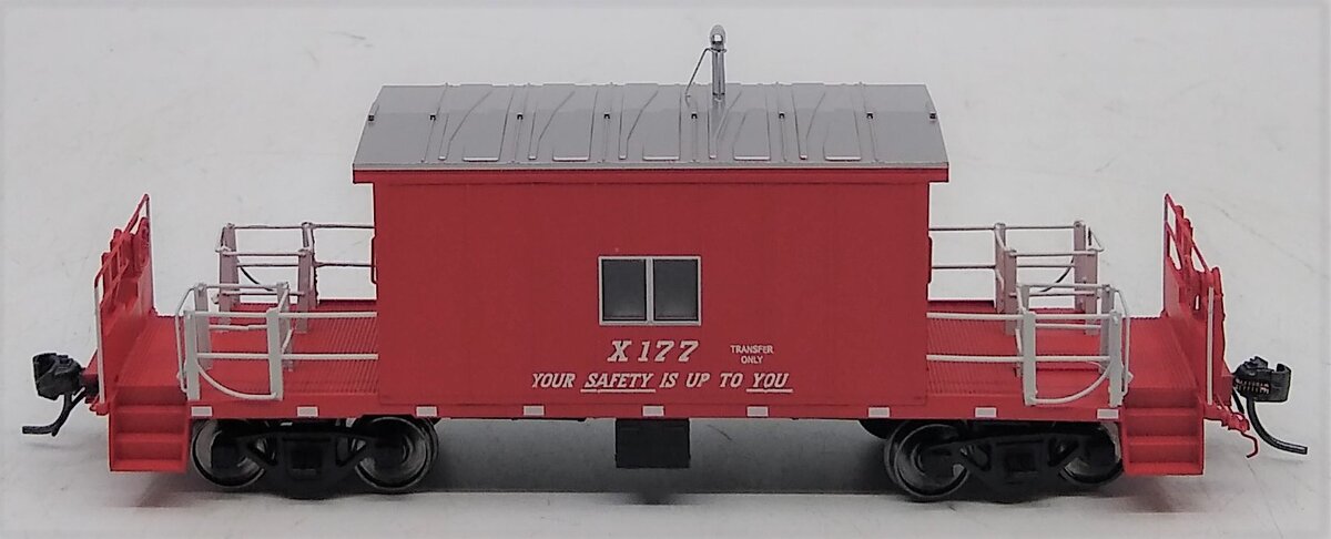 Bluford Shops 34060 HO Great Northern Steel Transfer Caboose w/Short Roof #X177