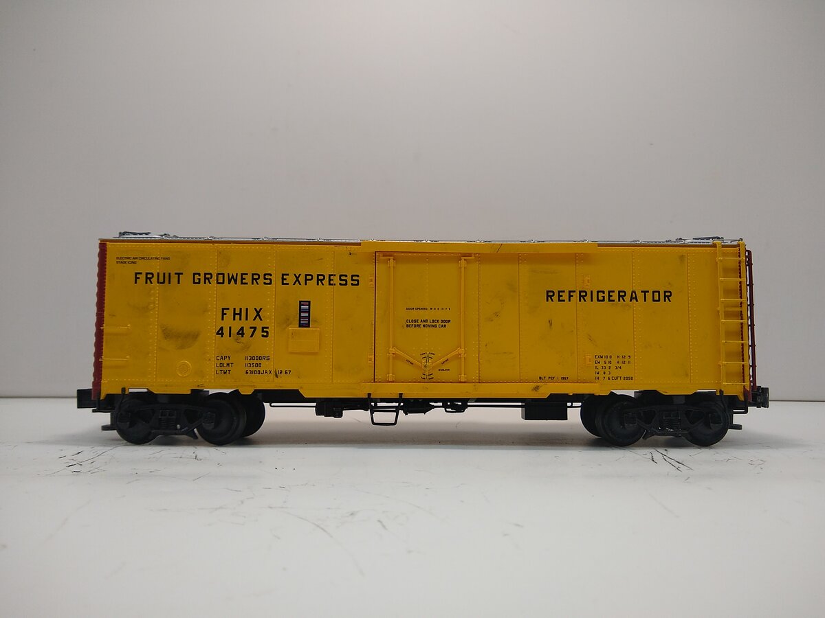 Lionel 6-84122 O Fruit Growers Express 40' Steel Reefer
