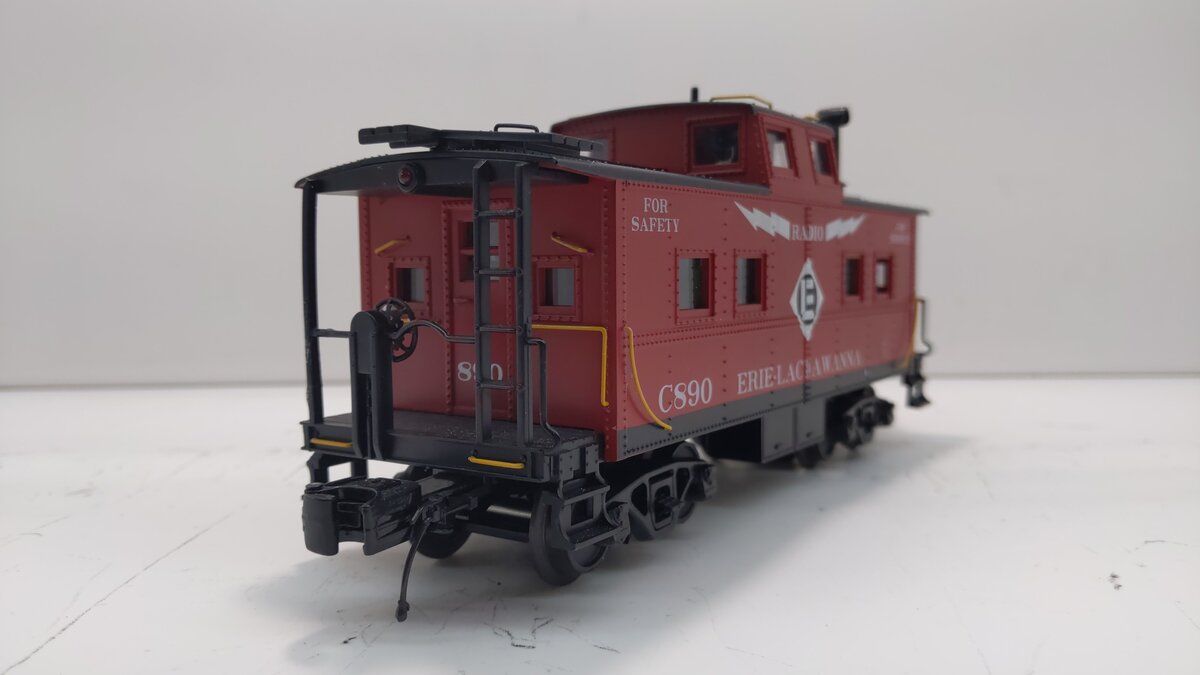MTH 20-91430 O EL Center Cupola Steel Caboose