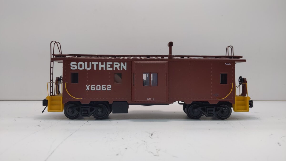 MTH 20-91643 O Southern Premier Bay Window Caboose #6062