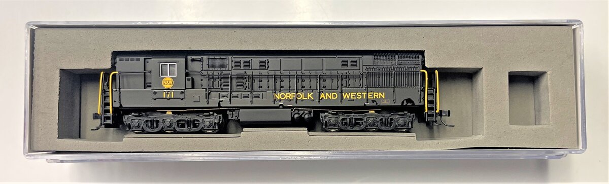 Atlas 51616 N Scale Norfolk & Western Train Master Diesel Locomotive #171