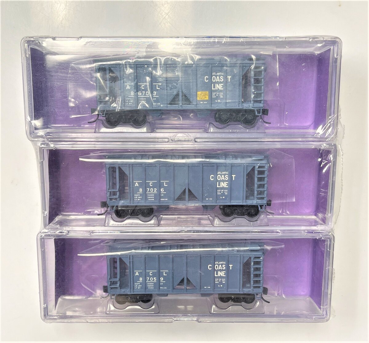 Deluxe Innovations 73813 2-Bay RS Cvrd Hop ACL 3 Car Set