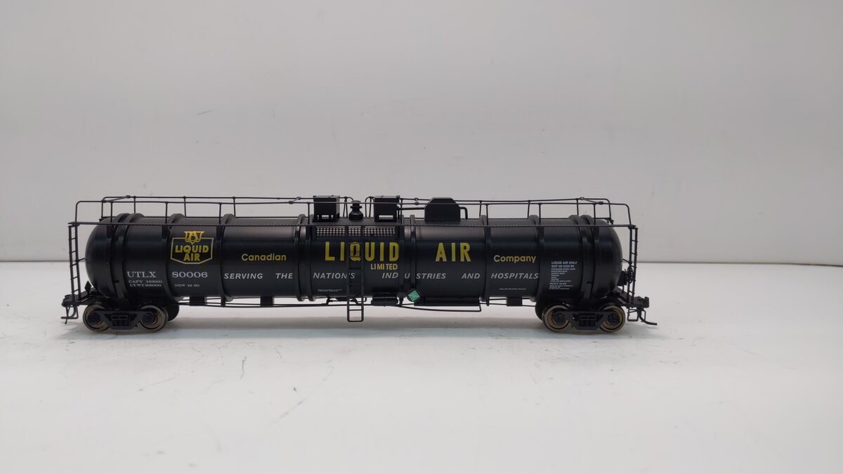 Broadway Limited 6110 HO Canadian Liquid Air High-Capacity Cryogenic Tank Car