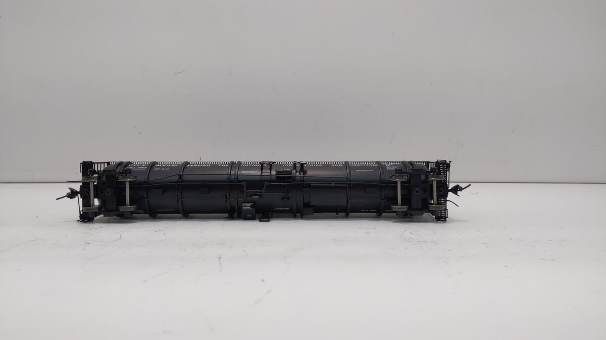 Broadway Limited 6110 HO Canadian Liquid Air High-Capacity Cryogenic Tank Car