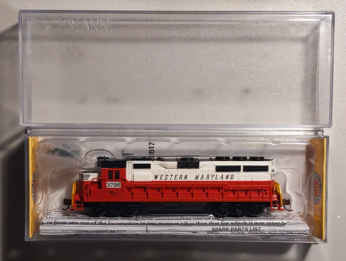 Bachmann 63587 N Scale Western Maryland GP-40 Diesel Locomotive #3796