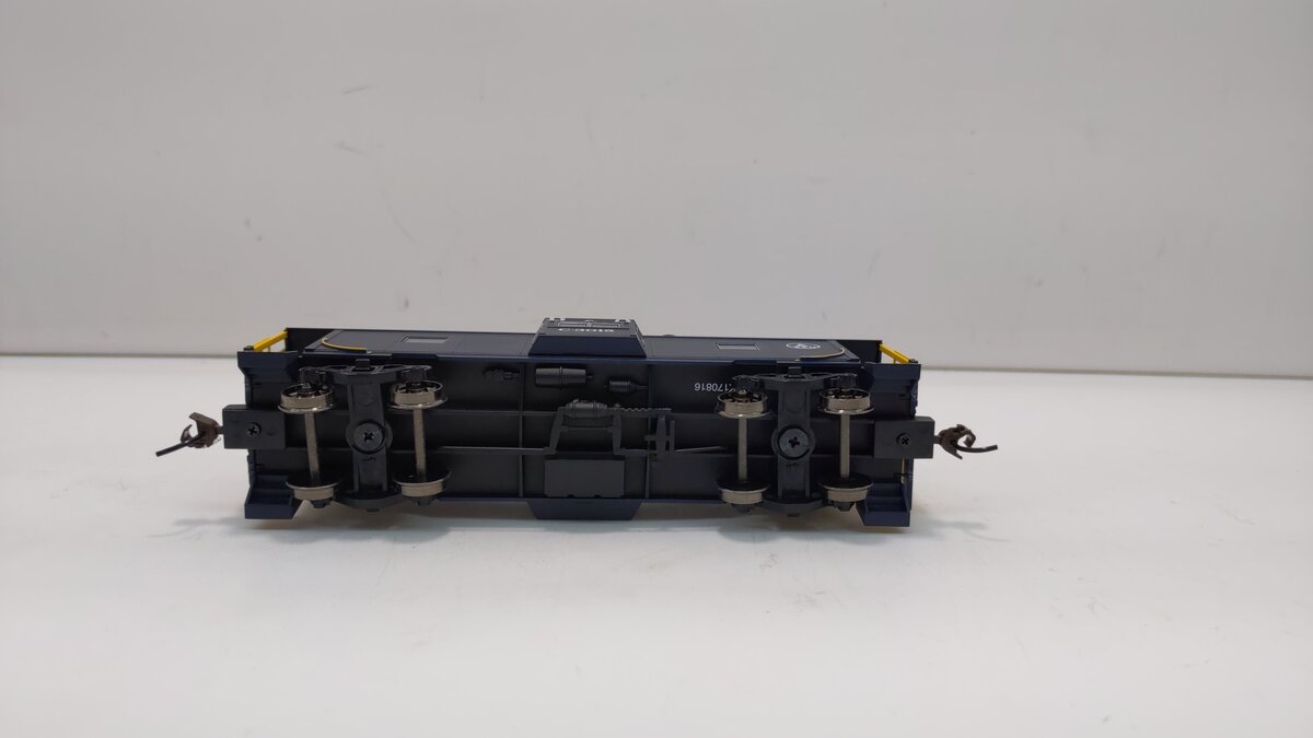 Bachmann 73204 HO Scale Baltimore & Ohio Bay Window with Roof Walk Caboose