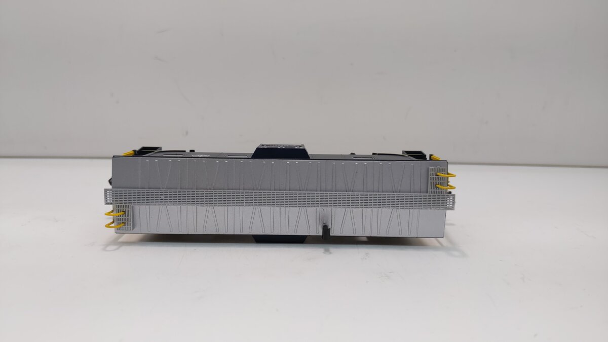 Bachmann 73204 HO Scale Baltimore & Ohio Bay Window with Roof Walk Caboose