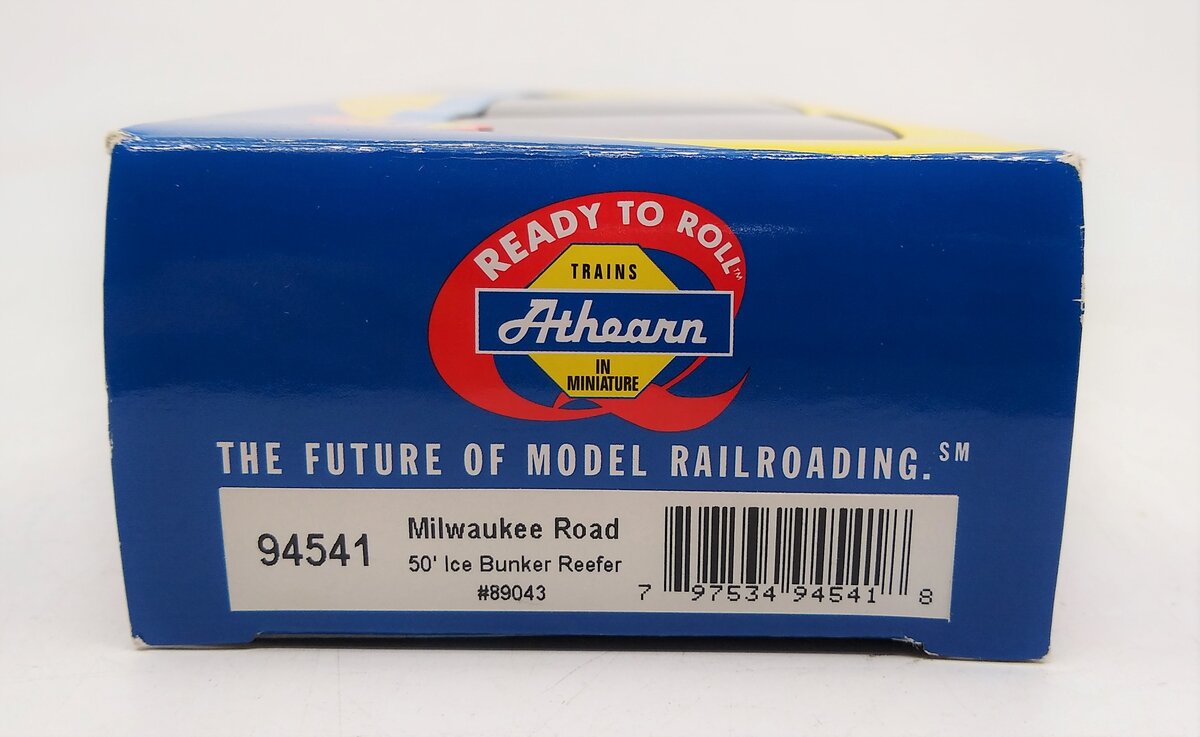 Athearn 94541 Milwaukee Road 50' Ice Bunker Reefer