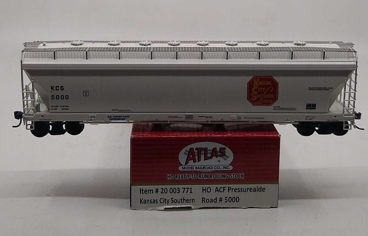 Atlas 20003771 HO Kansas City Southern Pressureaide Centerflow Hopper Car #5000