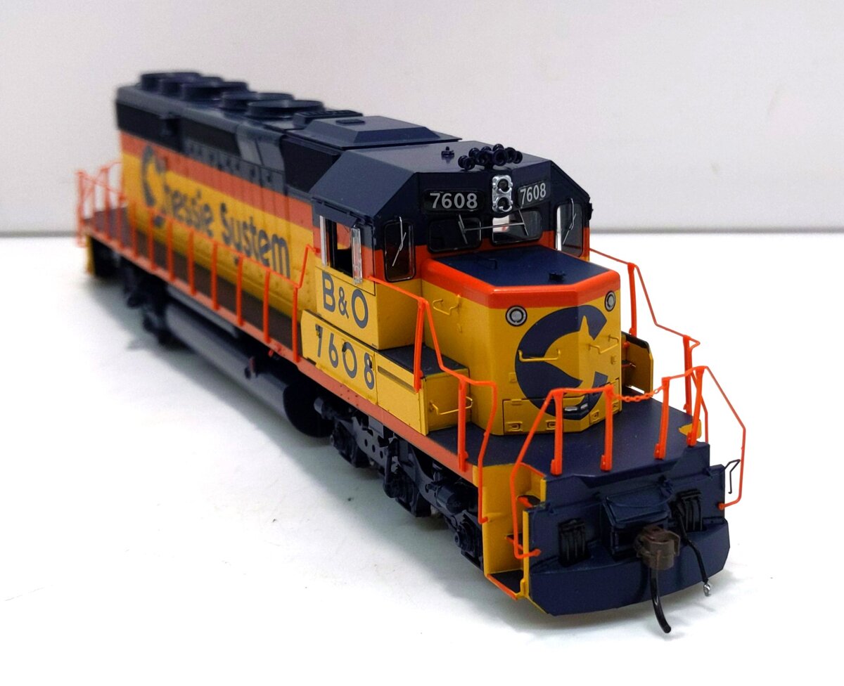 Athearn 72085 HO B&O/Chessie RTR SD40-2 Diesel Locomotive Standard DC #7608