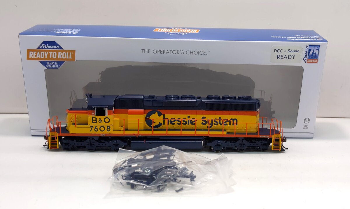 Athearn 72085 HO B&O/Chessie RTR SD40-2 Diesel Locomotive Standard DC #7608