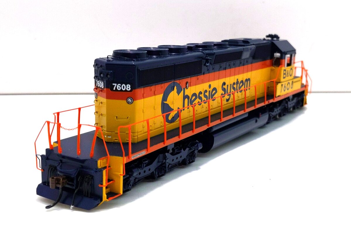 Athearn 72085 HO B&O/Chessie RTR SD40-2 Diesel Locomotive Standard DC #7608